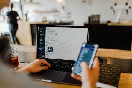 The Future of Communications: 10 Pivotal Ways AI Will Reshape How We Connect