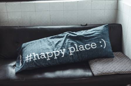 Mastering the Body Pillow: Your Guide to Deeper Sleep and Pain Relief