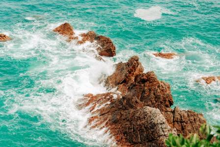 10 of the World’s Most Dramatic Sea Cliffs
