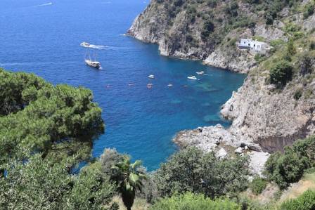 7 Stunning Scenic Spots Along the Amalfi Coast You Can't Skip  