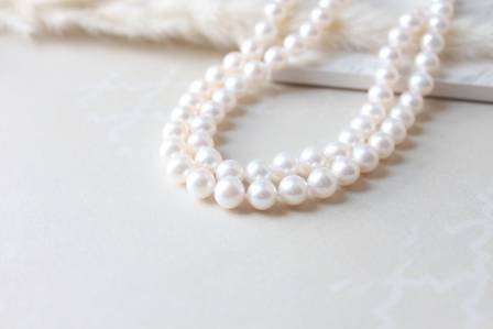 10 Most Famous Mother of Pearl Jewelry